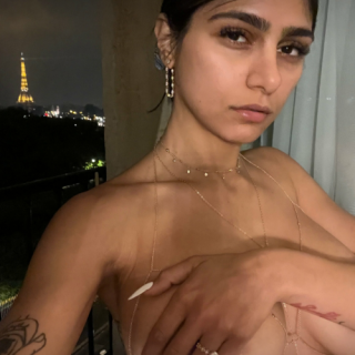 Mia-Khalifa-sex-SLIV-2