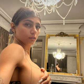 Mia-Khalifa-sex-SLIV-4