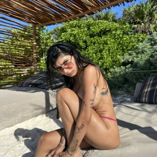 Mia-Khalifa-sex-SLIV-49