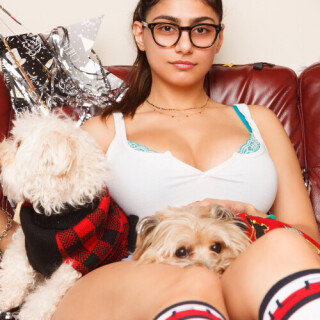 Mia-Khalifa-sex-SLIV-64