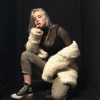 BILLI-AILIS-Billie-Eilish-34