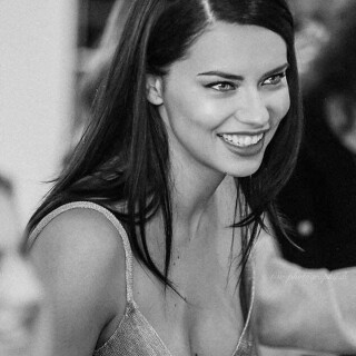 Adriana-Lima-60