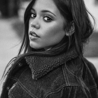 Jenna-Ortega-48