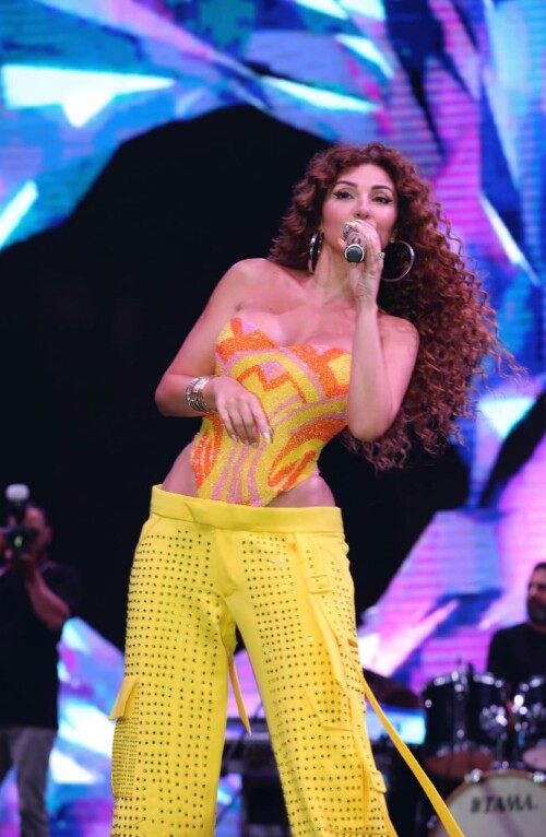 Myriam Fares (19)