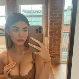 Arabella-Itsbellsxo-77