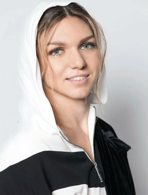 Simona Halep (8)