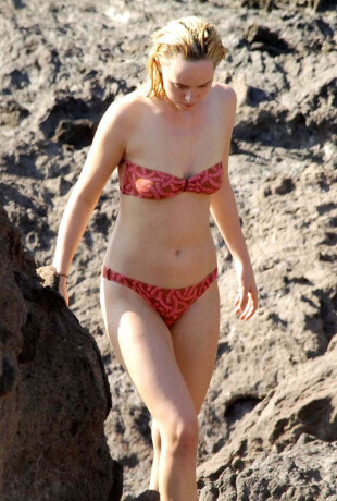 Dakota-Johnson-100