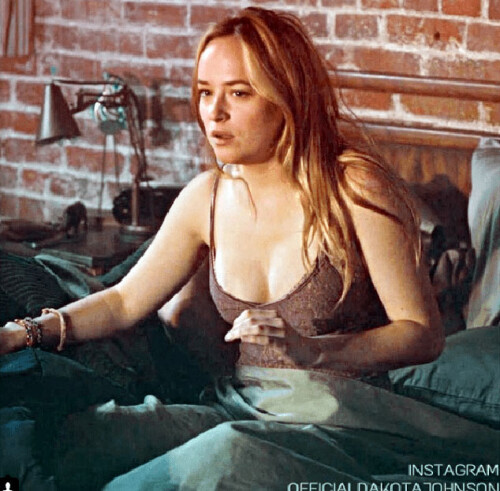 Dakota-Johnson-114