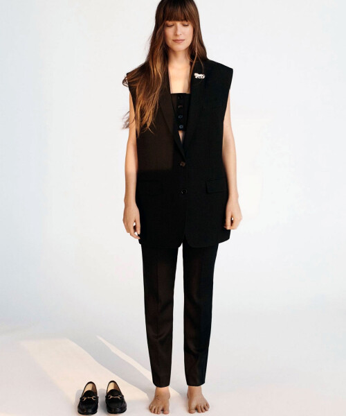 Dakota-Johnson-15cc29d9832940dd7f