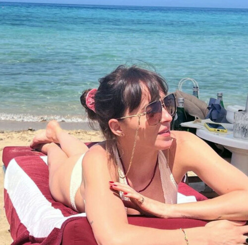 Dakota-Johnson-27