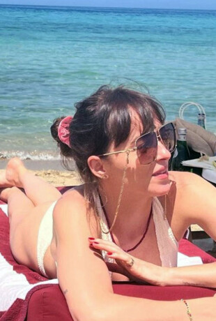 Dakota-Johnson-27