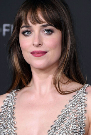 Dakota-Johnson-83
