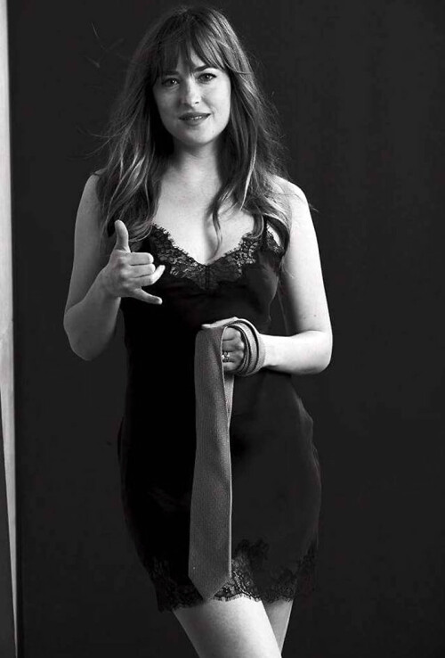 Dakota-Johnson-94