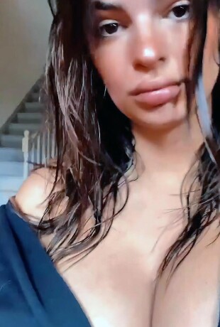 Emily-Ratajkowski-249