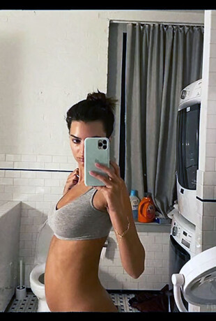 Emily-Ratajkowski-288