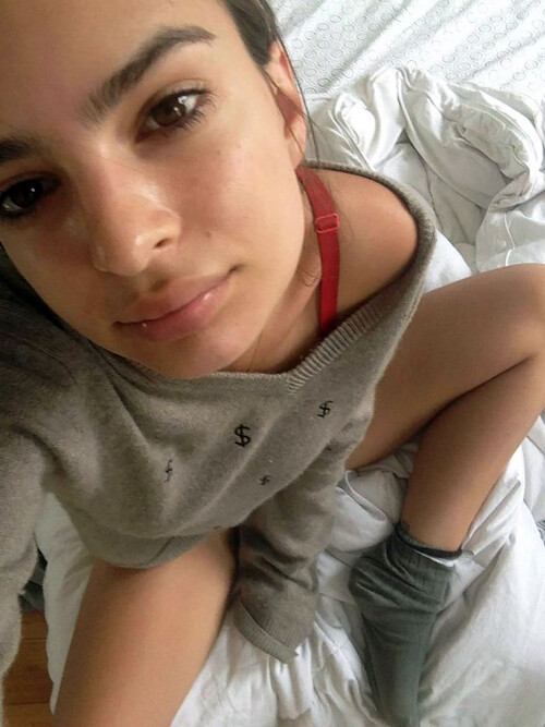 Emily-Ratajkowski-319