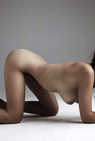 Emily-Ratajkowski-320