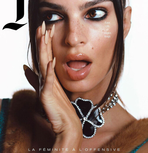 Emily-Ratajkowski-360