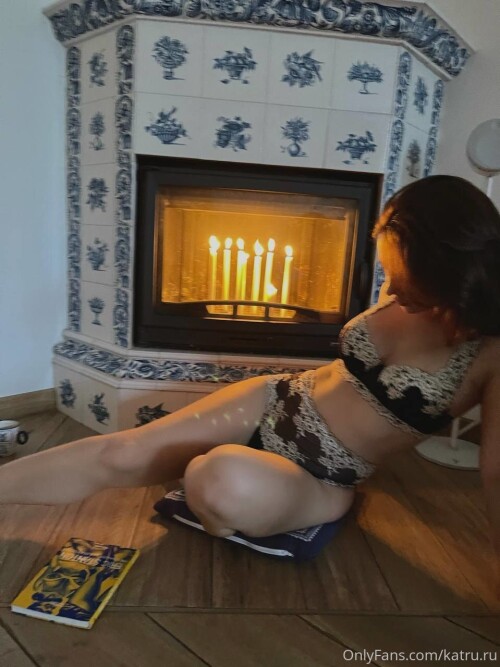 KATY-RYS-katru-89