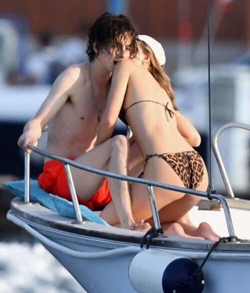 Lily-Rose-Depp-13
