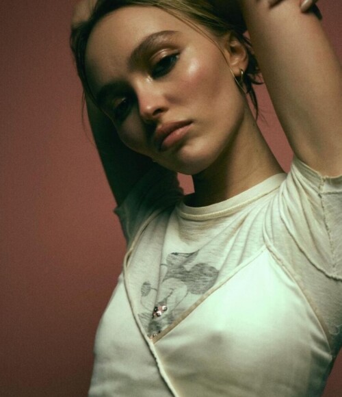 Lily-Rose-Depp-24