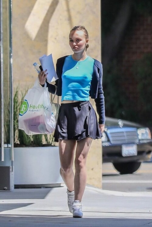 Lily-Rose-Depp-51