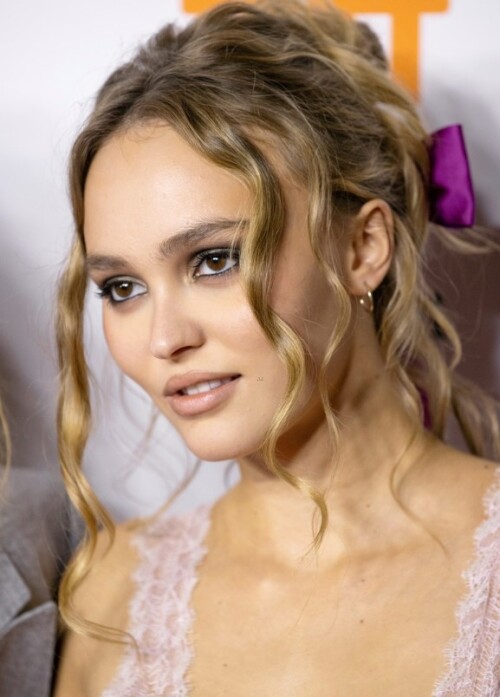 Lily-Rose-Depp-59