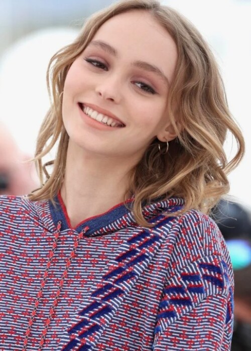 Lily-Rose-Depp-68