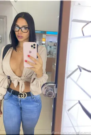 Ana-Paula-Saenz-79