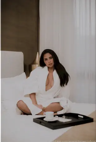 Ana-Paula-Saenz-94