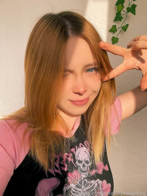 Peachybabyfrog-229