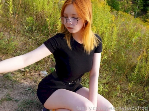 Peachybabyfrog-503