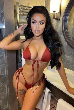 Chloe-Saxon-KLOY-SAKSON_11