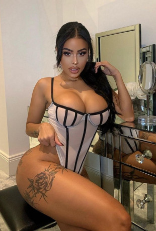 Chloe-Saxon-KLOY-SAKSON_13