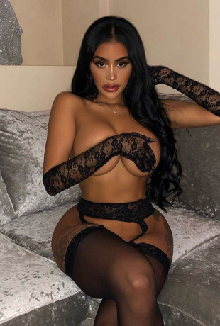 Chloe-Saxon-KLOY-SAKSON_38
