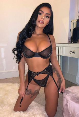 Chloe-Saxon-KLOY-SAKSON_39