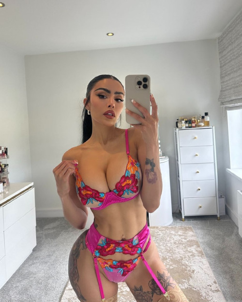 Chloe Saxon (Хлоя Саксон) Hot and beautiful