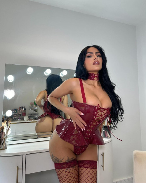Chloe Saxon (Хлоя Саксон) Hot and beautiful