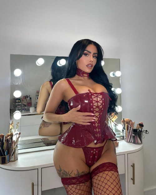 Chloe Saxon (Хлоя Саксон) Hot and beautiful