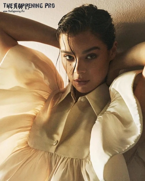 Hailee-Steinfeld-02