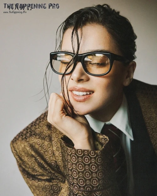 Hailee-Steinfeld-05