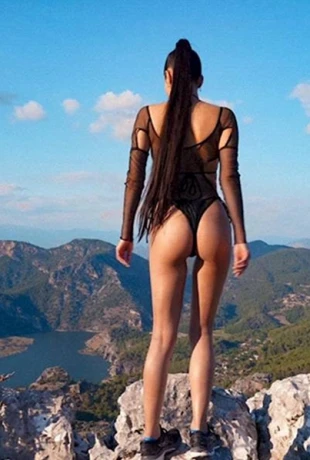 Helga-Lovekaty-OLGA-KOROBITYNA-36