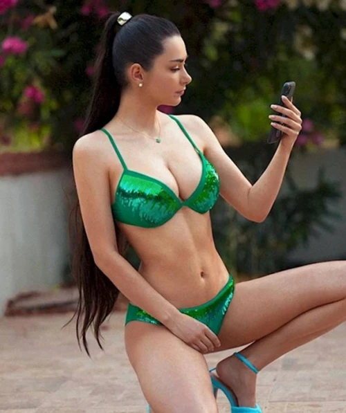 Helga-Lovekaty-OLGA-KOROBITYNA-37