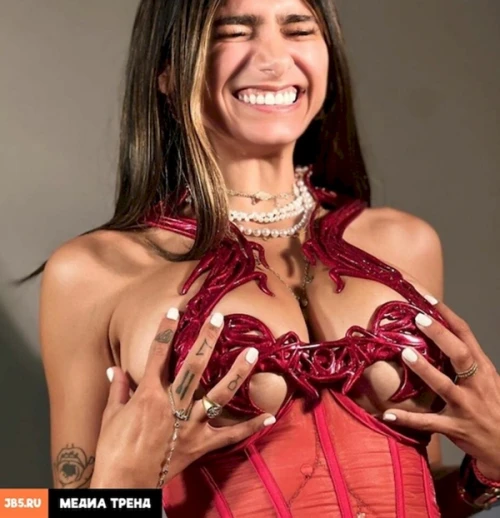 Mia-Khalifa-MIA-KALIFA-81