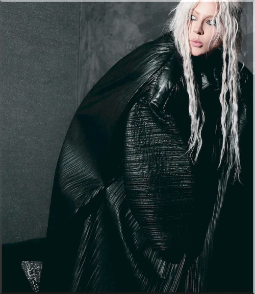 LEDI-GAGA-BLONDINKA-8