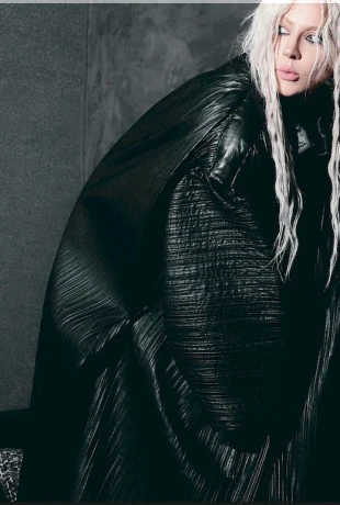 LEDI-GAGA-BLONDINKA-8