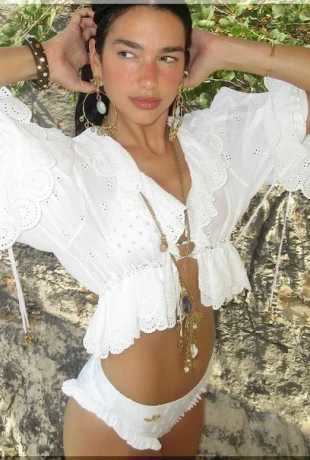 DUA-LIPA-SEKSUALNA-V-BELOM-BIKINI-6