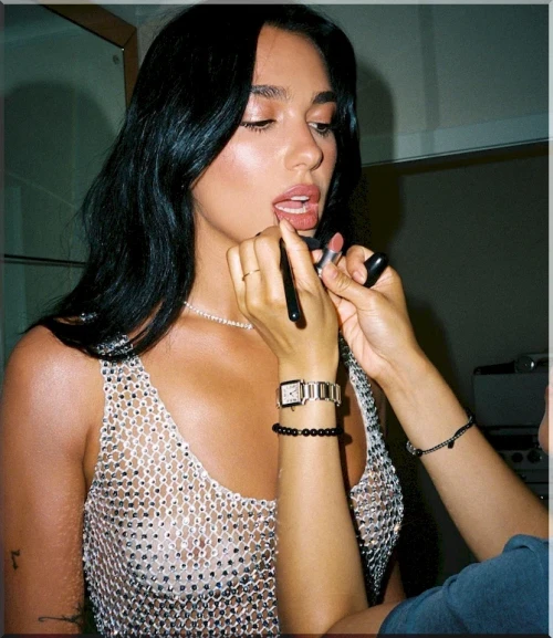 Dua-Lipa-See-Through-Nudity-3