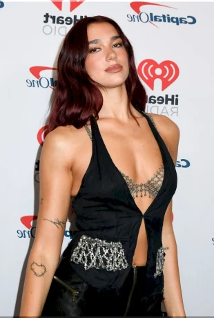 Dua-Lipa-Sexy-At-iHeartRadio-Music-Festival-5