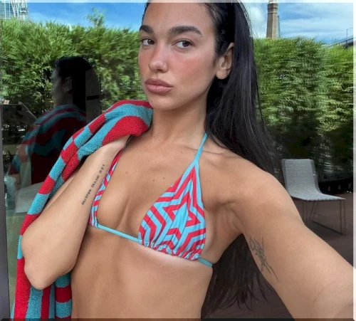 Дуа Липа Hot and beautiful